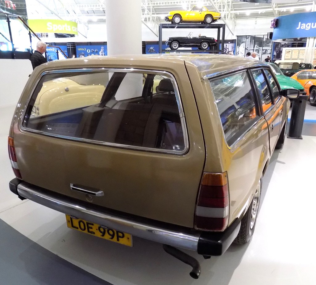 Sdi Rover Rear 1976 ROVER SDI V8 ESTATE 3528cc LOE99P | Jonathan | Flickr