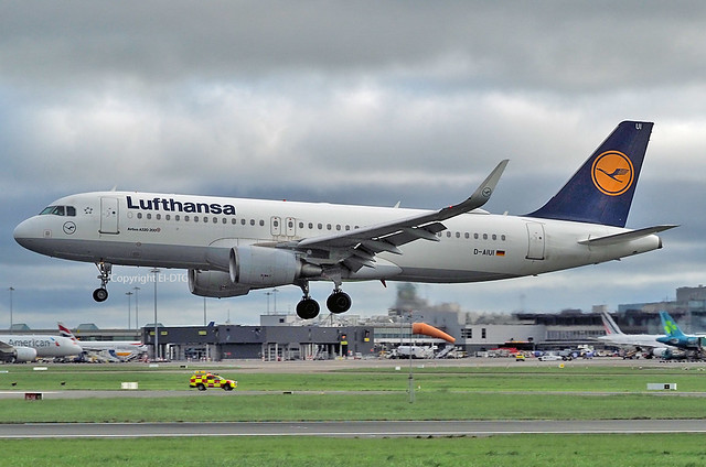 Airbus A320-214 D-AIUI Lufthansa