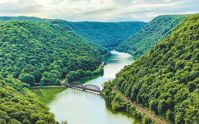 Railroad Bridge in the New River Gorge, West Virginia.
