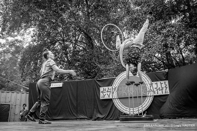 ESPERANZAH! 2022, Catch you later - Hopscotch Circus Cie © Louis HAUTIER