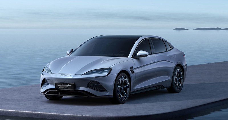 BYD Seal. Qualquer semelhança com o Tesla Model 3 é...intencional