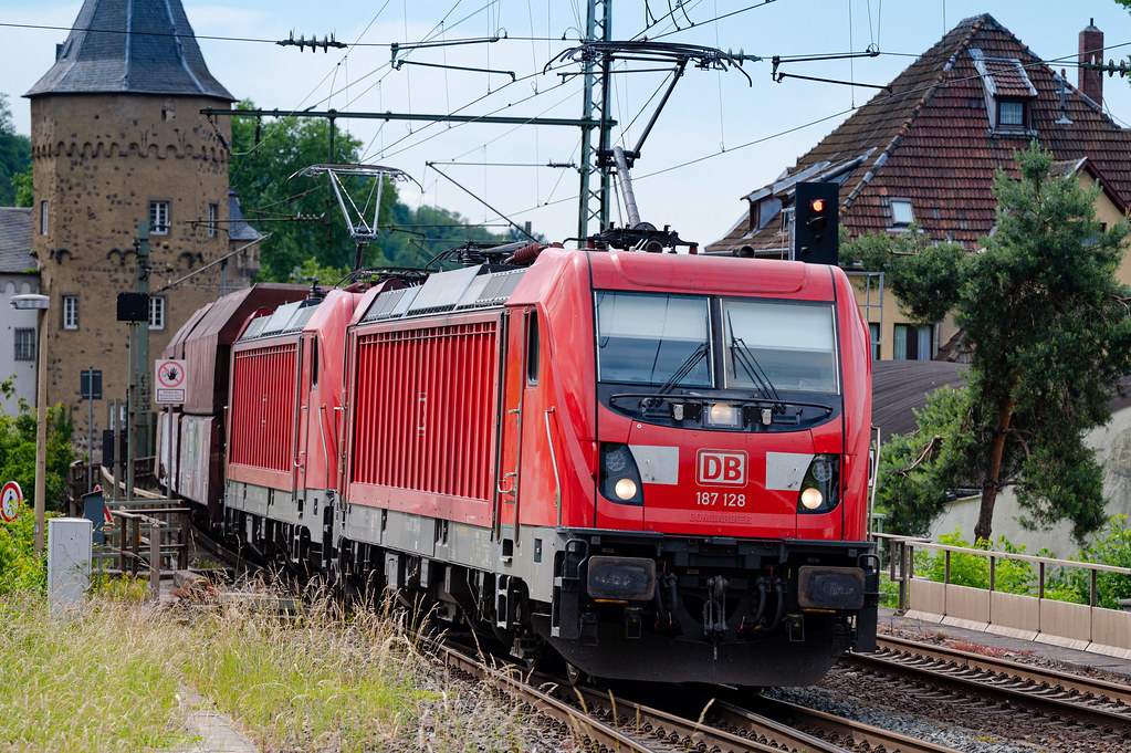 DB 187 128 with a cargo train seen in Linz am Rhein, Germany