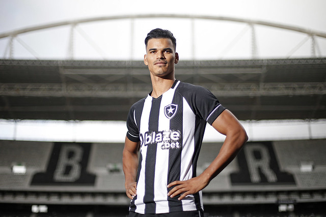 Danilo Barbosa é do Botafogo!