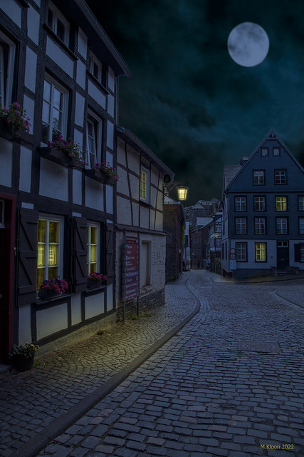 Monschau by night