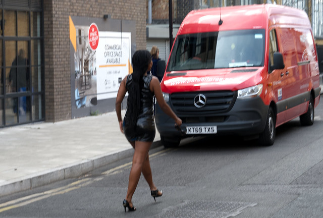 DSC_6126a Nagat African American Model from Iowa in Black Latex Minidress with Long Braids Photoshoot on Location 2020 Mercedes-Benz Sprinter Diesel 2143 cc Royal Mail Red Van KT69TXS Eagle Wharf Road N1 Shoreditch Hoxton London
