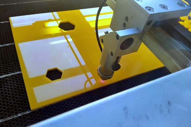 laser acrylic cutter