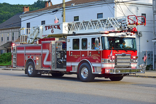 parade emergency vehicle fire truck pierce