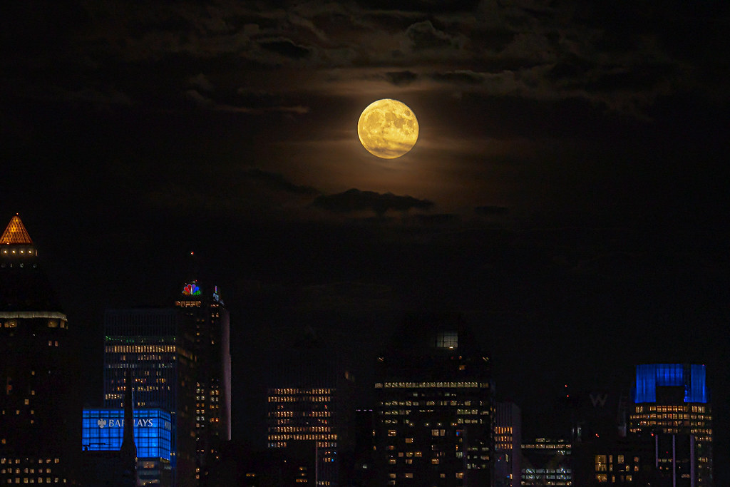 Moon Rise over NYC 8/12/22