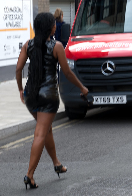 DSC_6126b Nagat African American Model from Iowa in Black Latex Minidress with Long Braids Photoshoot on Location 2020 Mercedes-Benz Sprinter Diesel 2143 cc Royal Mail Red Van KT69TXS Eagle Wharf Road N1 Shoreditch Hoxton London