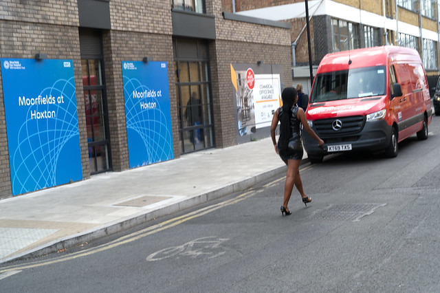 DSC_6126 Nagat African American Model from Iowa in Black Latex Minidress with Long Braids Photoshoot on Location 2020 Mercedes-Benz Sprinter Diesel 2143 cc Royal Mail Red Van KT69TXS Eagle Wharf Road N1 Shoreditch Hoxton London