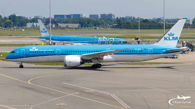 AMS - KLM Boeing 787-9 PH-BHP