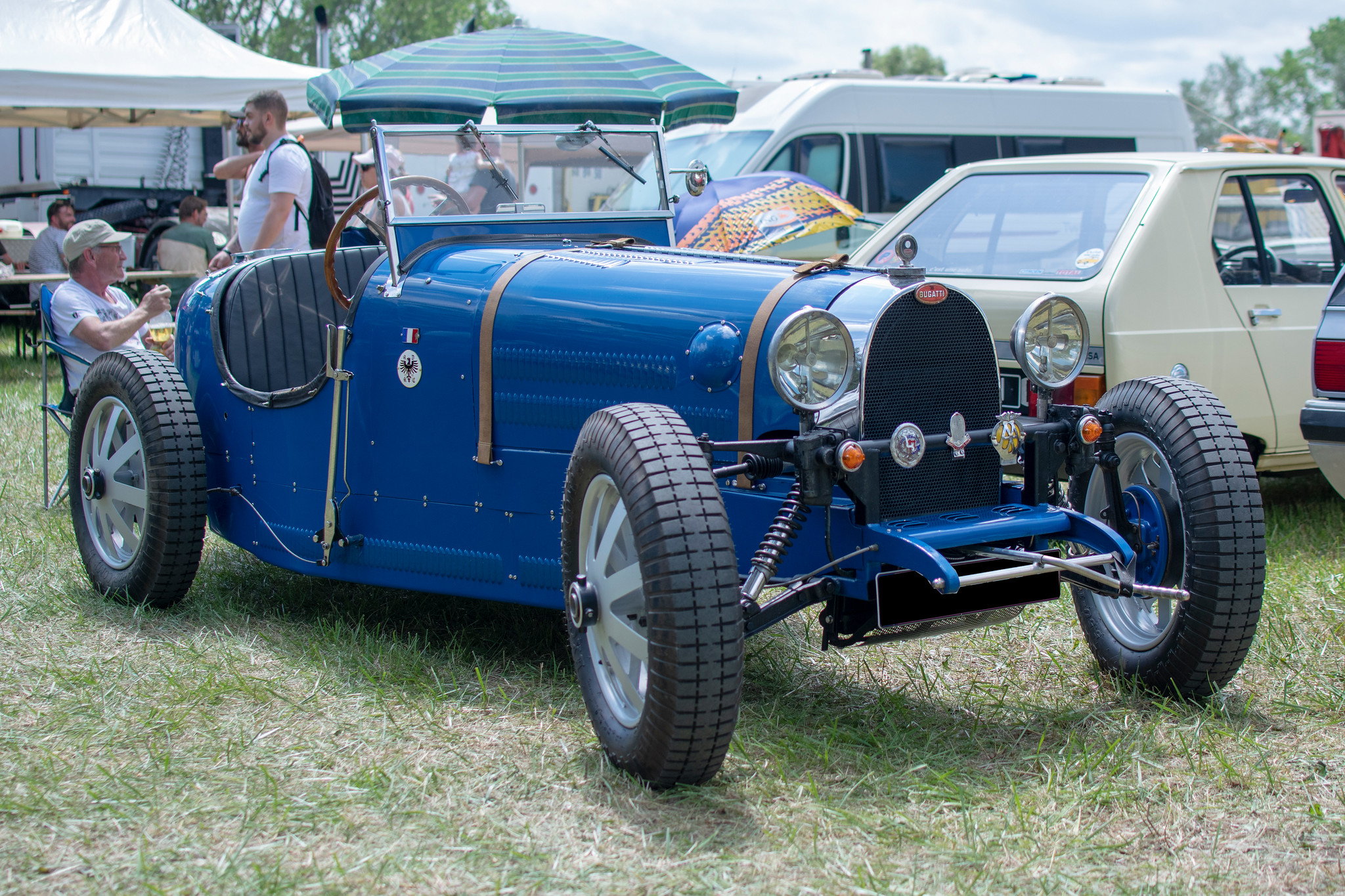 12 juin 2022 - Heudicourt - lac de Madine - Retro Meus'auto - Bugatti - Françaises