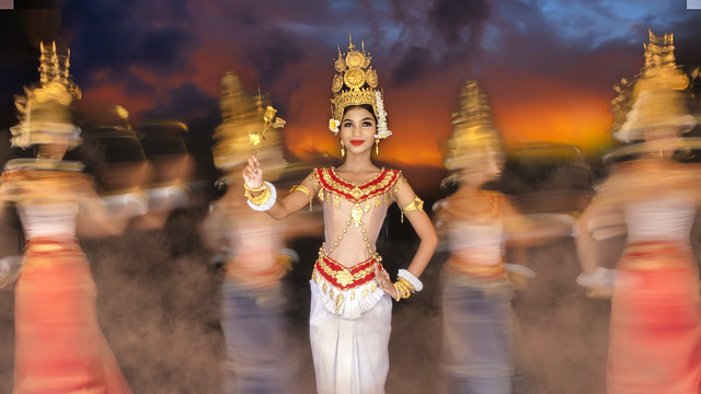 Apsara dancers in Siem Reap