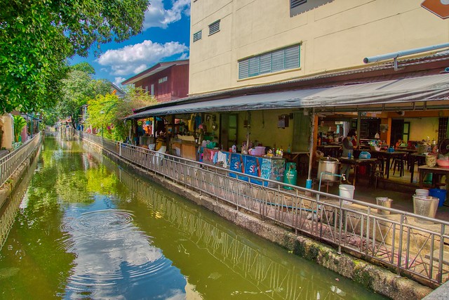 Restaurant beside a Khlong(canal) in Bangkok, Thailand