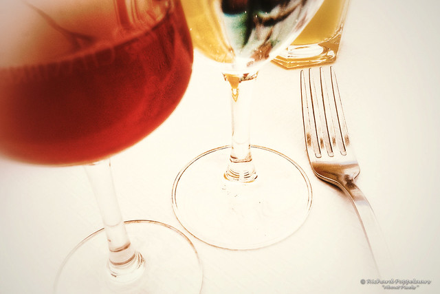 Have a drink, enjoy some wine (Monpazier/FR)