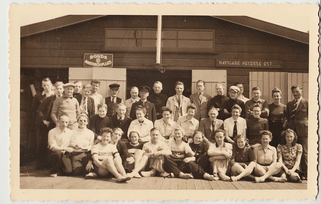 Fotokaart - Watersportvereniging Merwede (mei 1942) met o.a. Bootsman Stasse