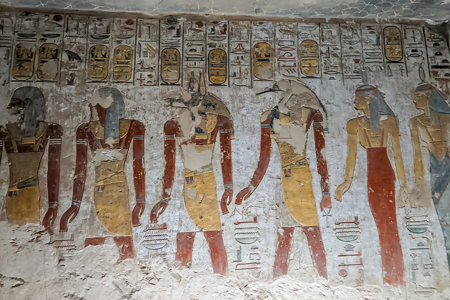 Боги встречают фараона в загробном мире. Долина Царей. Египет