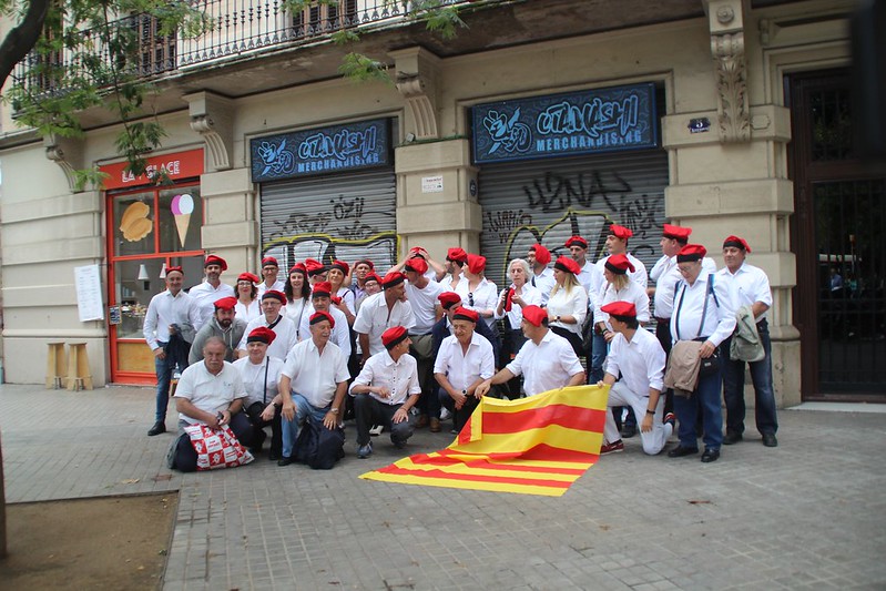 FOTOGRAFÍA. BARCELONA (ESPAÑA), 11.09.2019. Los separatistas y los catalanes festejan por separado el Día de Cataluña (Diada de Cataluña). Ñ Pueblo (15)