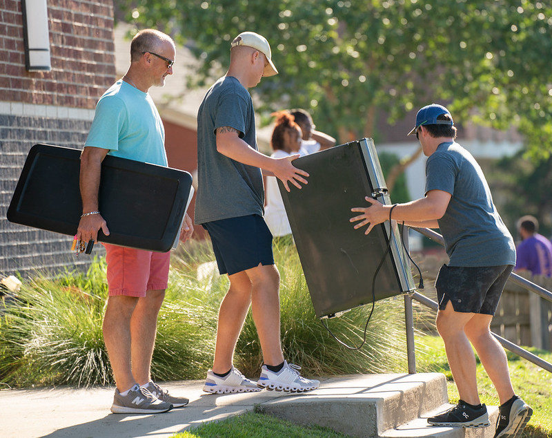 Welcome Week Move In 2022 Welcome Week | Flickr