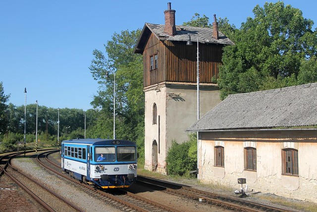 Čd 810 183-4 in Křinec op 17-7-2022.