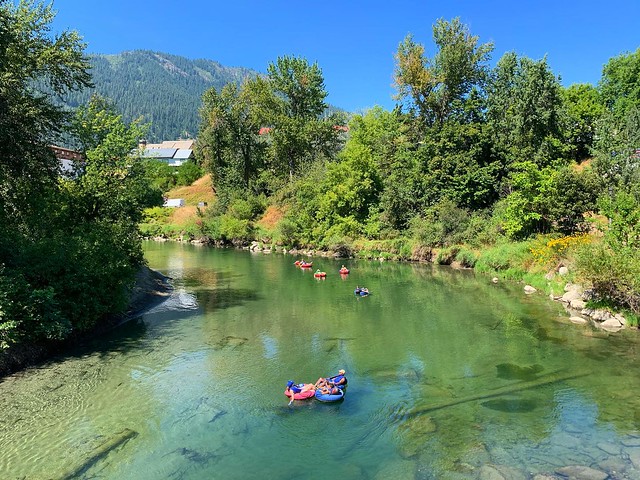 One of the highlights of yesterday’s trip to Leavenworth was an easy trail hike that we sweated out in 90 degree heat to get into the gorgeous cold river—woo hoo! Bliss. I didn’t want to leave.