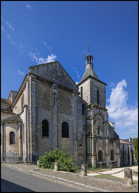 Poitiers roman: Saint-Hilaire-le-Grand