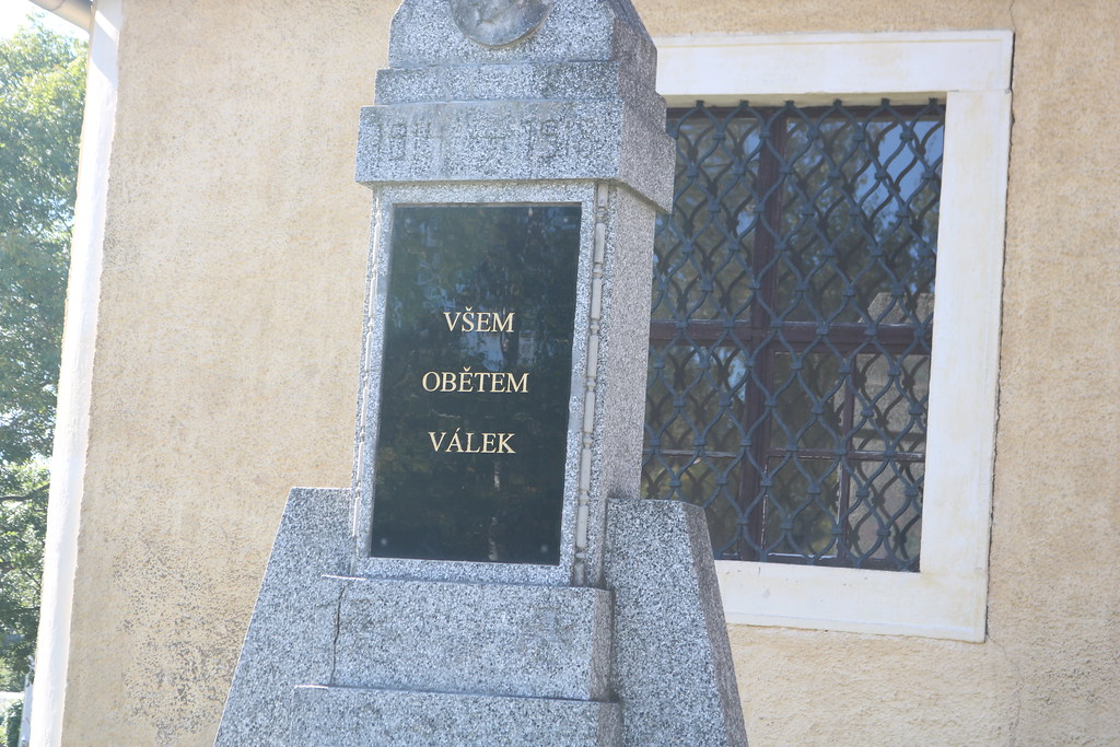 pomník obětem 1. světové války v Úhošťanech