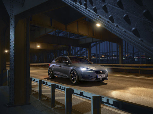 CUPRA aumenta gama de motores e equipamento do Leon