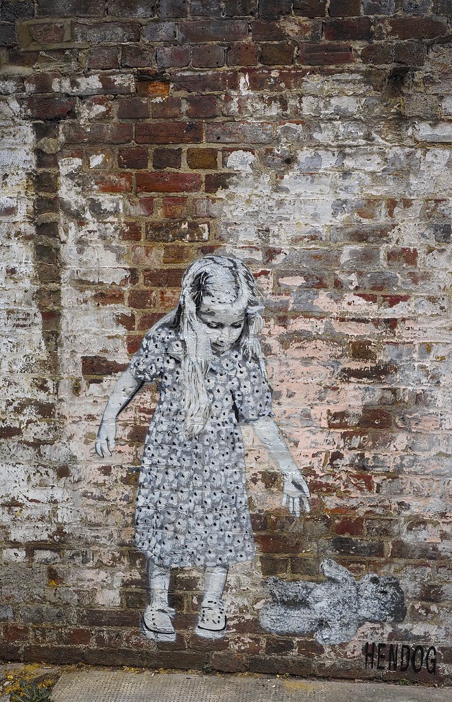 Mural of little Girl in Guildford. | Mural of little girl Gu… | Flickr