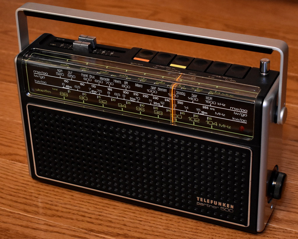 Vintage Telefunken Partner 500 Portable Radio, 4-Band (AM-FM-LW-SW), 13 Transistors, Made In West Germany, Circa 1976 - 1978