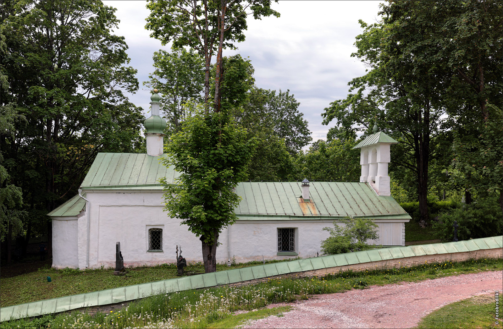 Церковь Сергия Радонежского и Никандра, Изборск, Россия