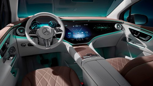 Revelado interior do Mercedes EQE SUV antes da estreia em outubro