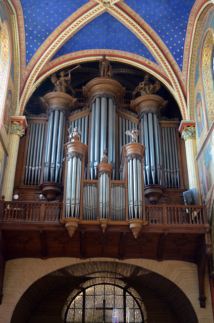 2022.08.09.008 PARIS - Église Saint-Germain-des-Prés. La nef centrale. L'orgue (1973-2004)