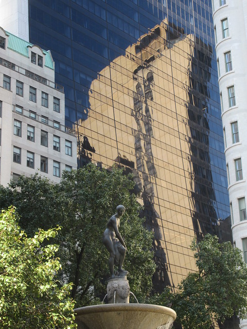 2022 Pulitzer Fountain Pomona Statue Near Plaza Hotel 6156