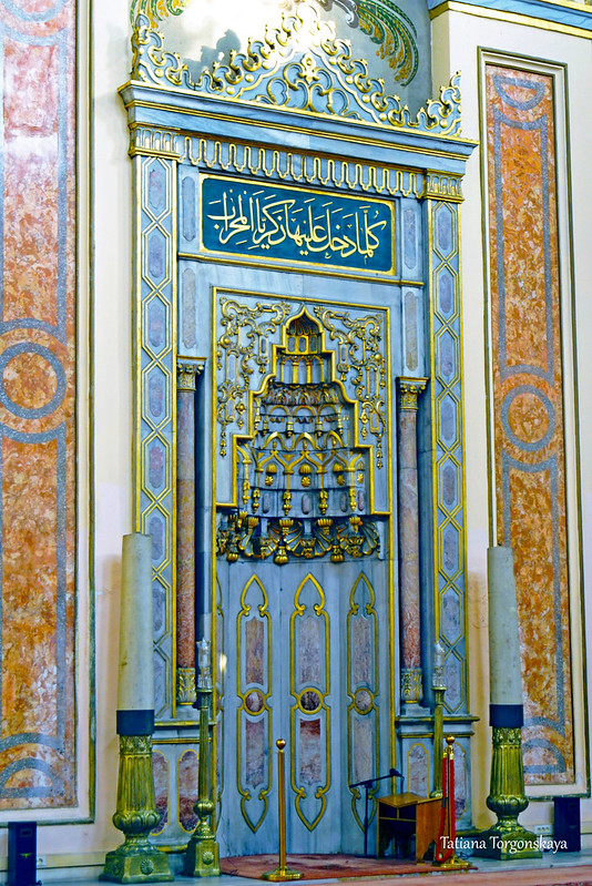 Михраб мечети Долмабахче
