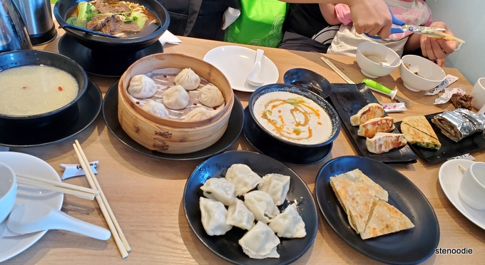 Mom's Dim Sum Shanghainese food
