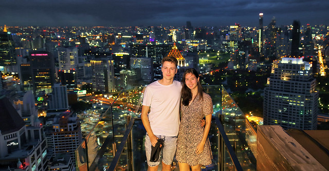 Samantha & Casper and glittering backdrop metropole of Bangkok