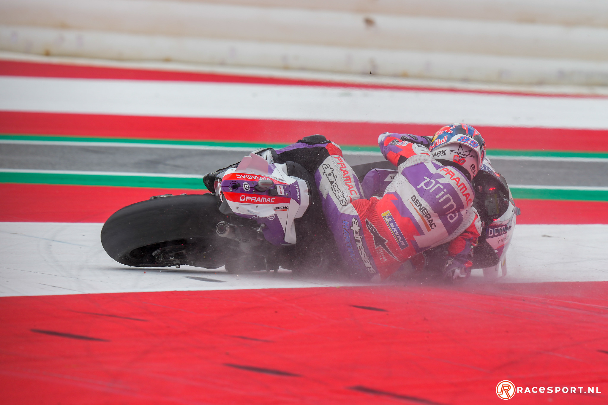 Crash #89 Jorge Martin - (SPA) - Pramac Racing - Ducati Desmosedici GP22