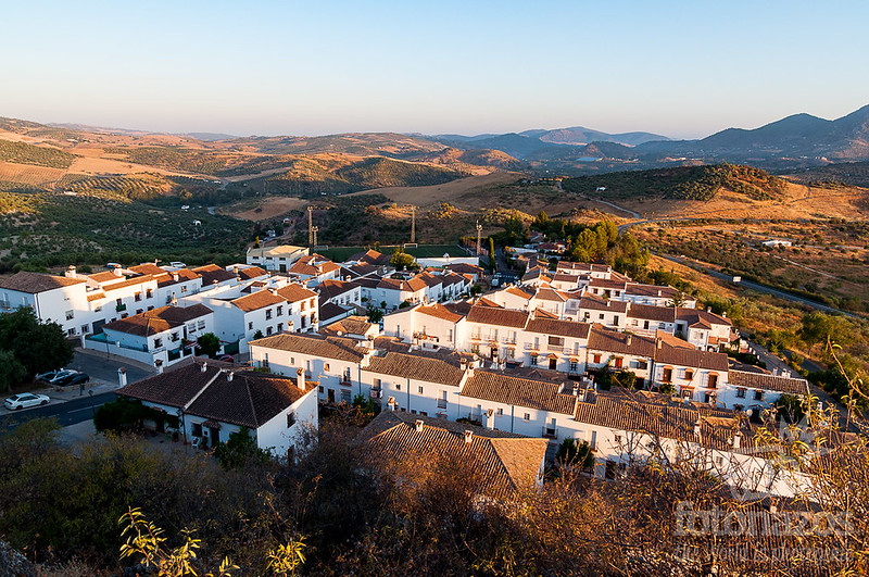 El Mirador del Peñón de la Horca: un espectáculo natural de Zahara de la Sierra El Mirador del Peñón de la Horca: un espectáculo natural de Zahara de la Sierra