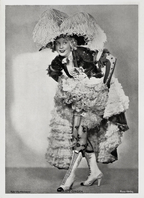 Anny Ondra in Ein Mädel von Ballett (1937)