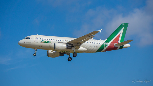 EI-IMH Alitalia landing at EBBR BRU