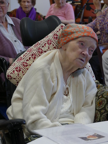 Anniversaire de Soeur Angèle, 107 ans, Fille du Saint-Esprit