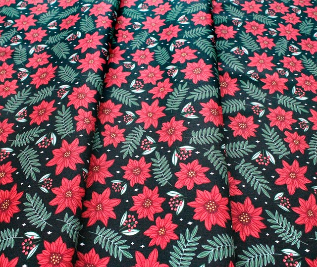 Cloud9 Fabrics Winter Wonderland 227193 Poinsettia Parade