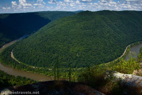 The oxbow at the Main Overlook on the Grandview Trail, New River Gorge National Park, West Virginia