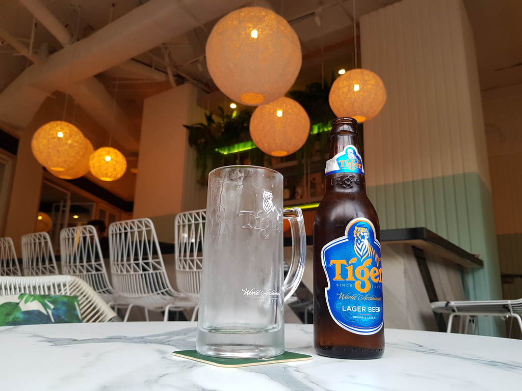 老虎啤酒 Tiger bottle rm$20 @ Malibu Pub in Swiss-Garden Beach Redort Kuantan