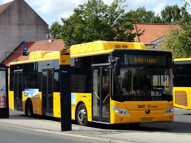 Roskilde based Yutongs have enough battery power to layover between journeys with aircon left on like UMOVE 7427 seen here