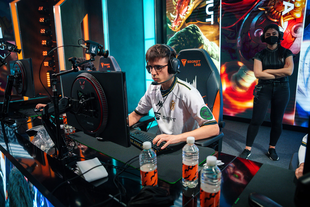 LEC Summer Playoffs Round 1 - 2022