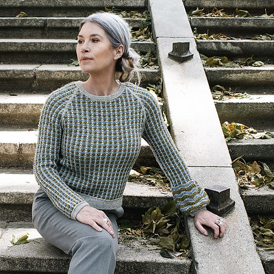Natasja Hornby (@moonstruck-knits) has a new pattern out! Lyrah is about lines, colours and personal preferences with a timeless top-down raglan construction.