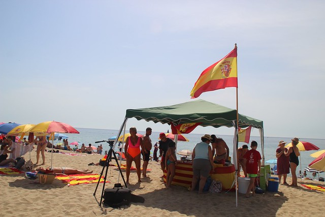FOTOGRAFÍA. CABRERA DE MAR (BARCELONA), 13.07.2019. La playa de la localidad barcelonesa de Cabrera de Mar acoge la segunda parada de la segunda temporada. Ñ Pueblo (3)