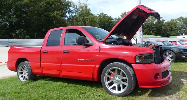 Dodge RAM SRT-10 red r